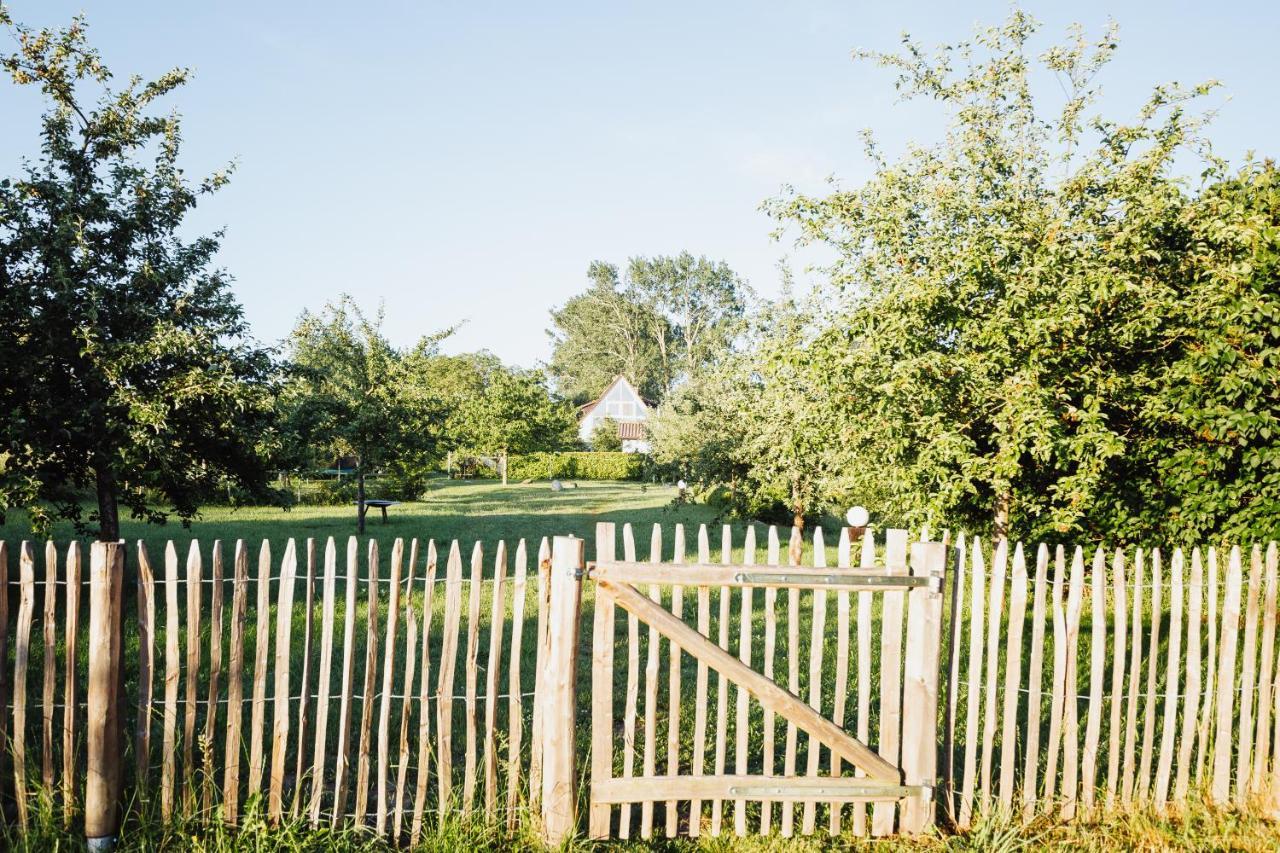 Landhaus Einer Malerin Poseritz エクステリア 写真